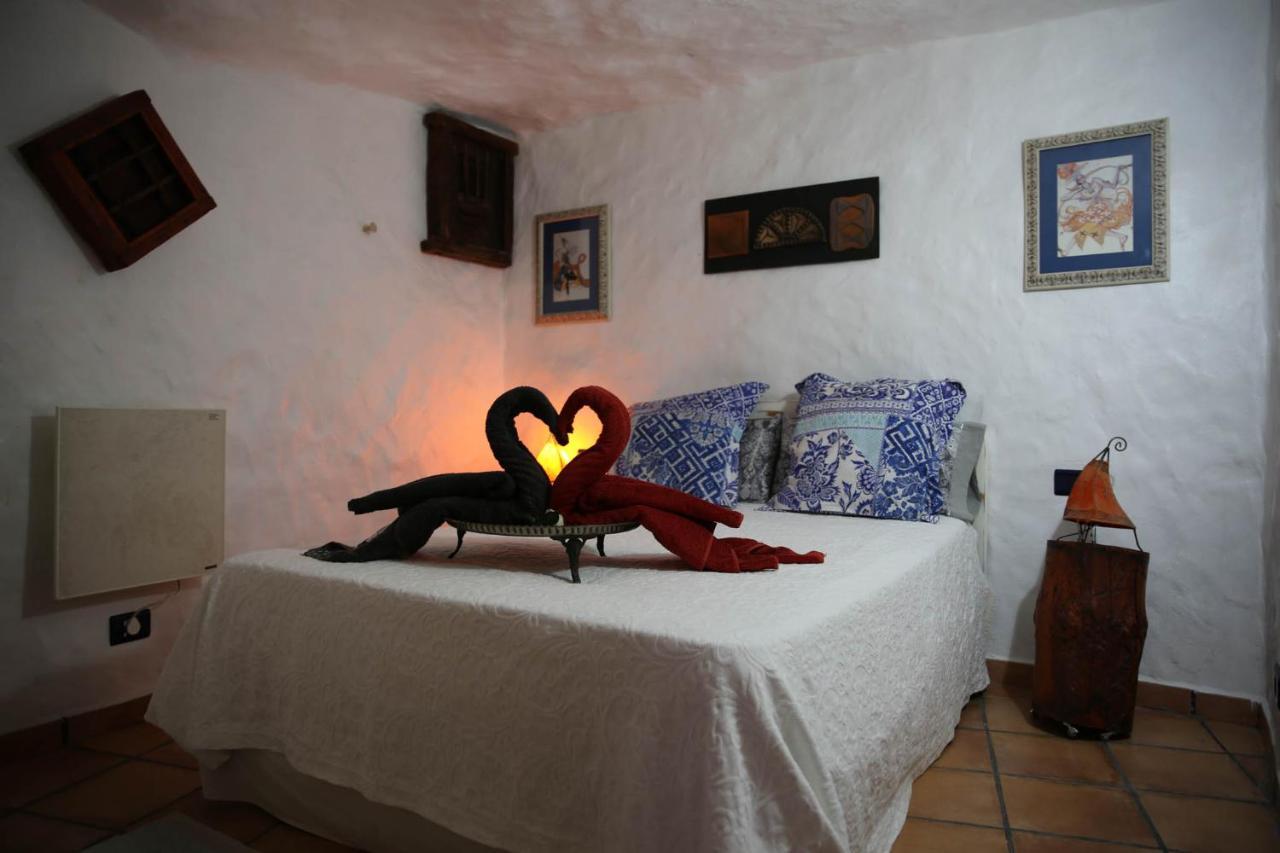 Silence's Cave Rural House